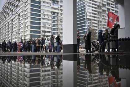 Votação na Rússia — Foto: AP Photo