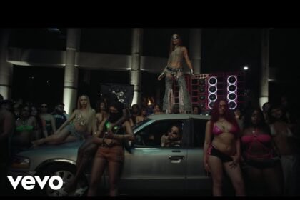 “Double Team”: Anitta lança nova música e videoclipe; veja