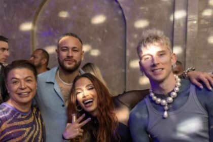 Anitta compartilha fotos dos famosos em sua festa de aniversário