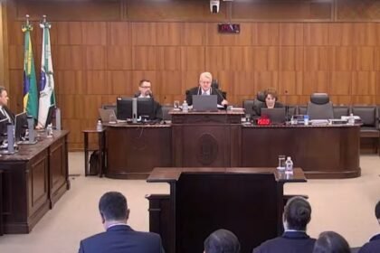 Sessão de julgamento no TRE-PR dos pedidos de cassação do mandato do senador Sergio Moro — Foto: Reprodução/Youtube