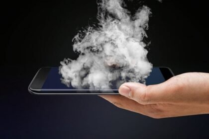 Celular esquentando demais, saiba se pode colocá-lo dentro da geladeira