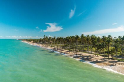 Vista da praia do Coqueiral, em Prado, no sul da Bahia