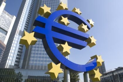 Banco Central Europeu mantém juros em 4%, mas alerta para inflação de serviços resiliente | Finanças