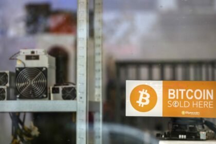 Bitcoin: “halving” é concluído e traz ameaça a mineradores