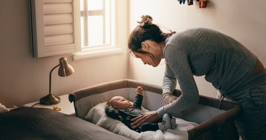 Cama compartilhada é maior causa de morte súbita entre bebês, aponta Academia Americana de Pediatria