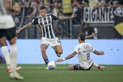 Corinthians x Atlético-MG: áudio do VAR ignora entrada de Fagner em Zaracho