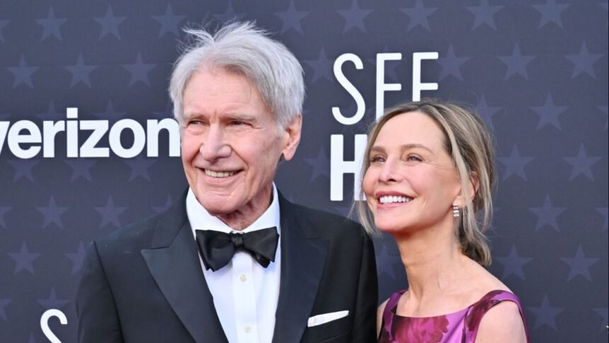 Mulher de Harrison Ford diz não tê-lo reconhecido no 1º encontro: “Assanhado“