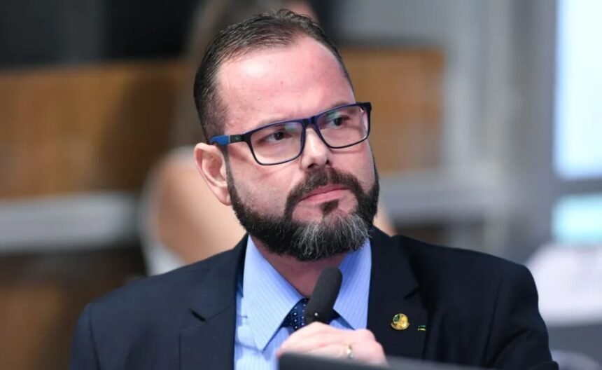 TSE suspende julgamento que pode cassar o mandato de senador aliado de Bolsonaro