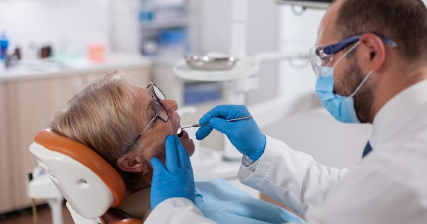 De problemas cardíacos a Alzheimer: 7 razões para cuidar da saúde bucal que vão além dos dentes