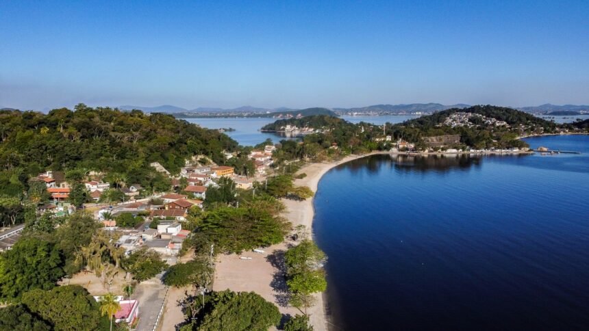 Praias, lagoa e Baía de Guanabara: obras de saneamento vêm contribuindo para a recuperação das águas | A sustentabilidade pelo Saneamento