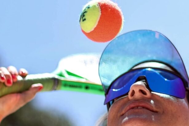 Quase metade dos praticantes de beach tennis já sofreu alguma lesão; veja orientações