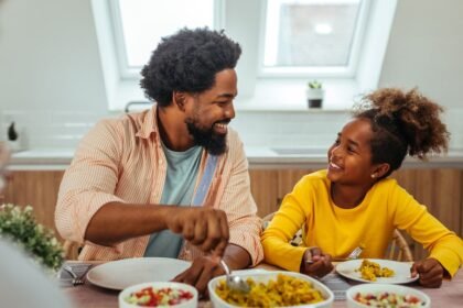 Você come mal? A culpa pode ser dos seus pais, indica estudo